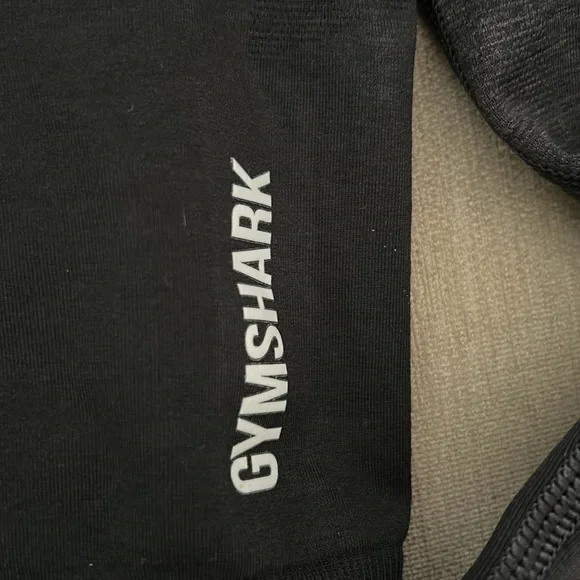 NWT Gymshark top ombré black gray - Picture 3 of 4